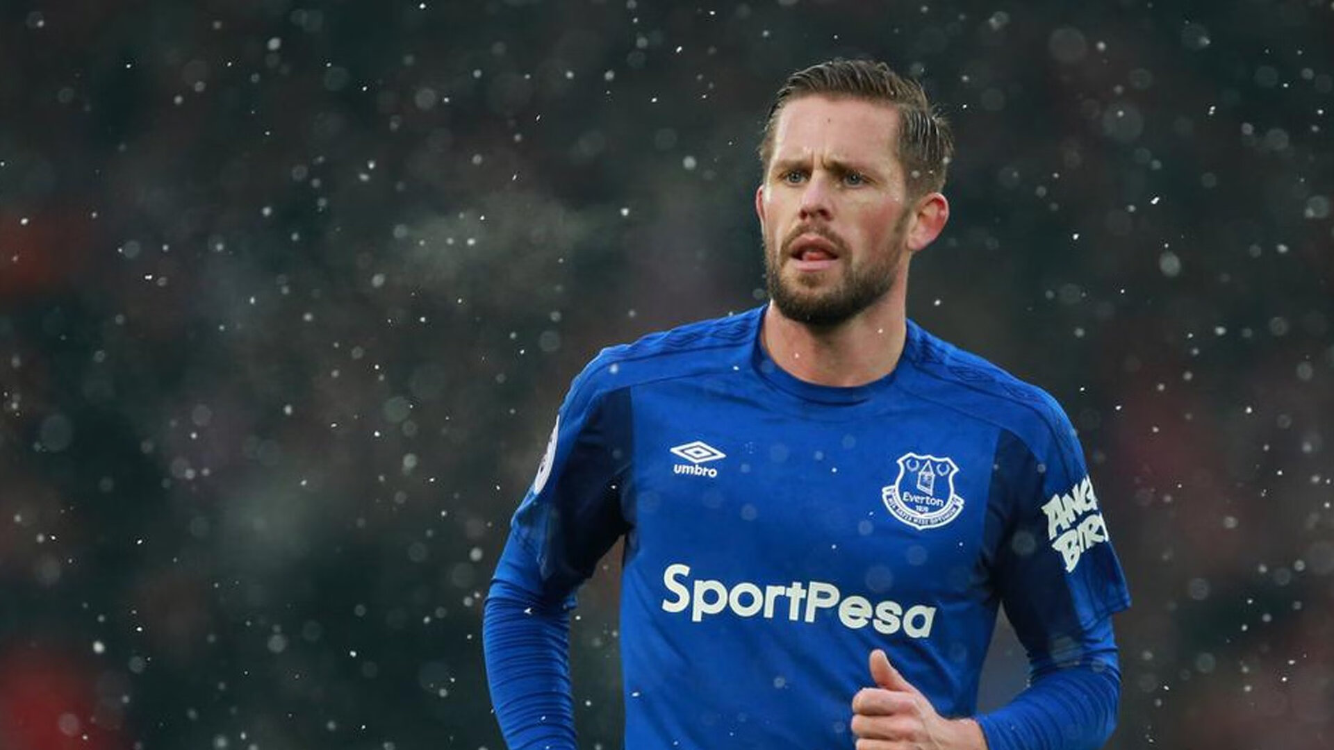 “帕布罗·马特拉：阿根廷美洲狮队的力量与智慧的结合体”